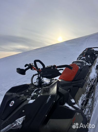 Снегоход SKI-DOO summit X expert 165 850 E-TEC