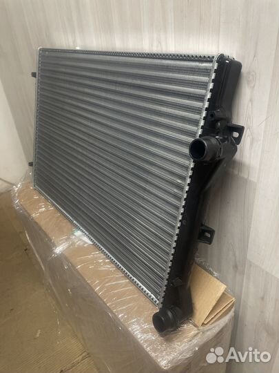 Радиатор охлаждения Volkswagen Skoda 1.8 160 л.с