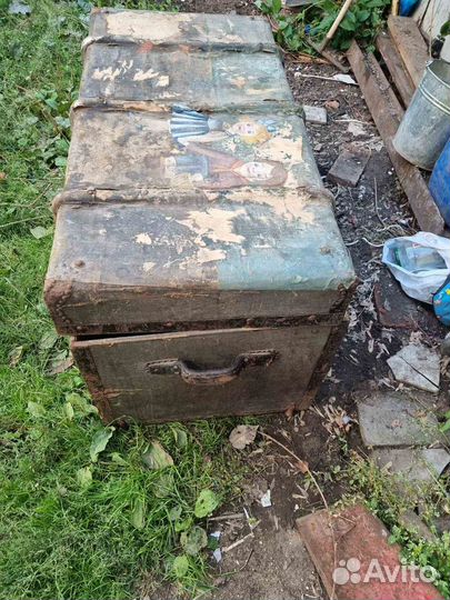 Старинный сундуе