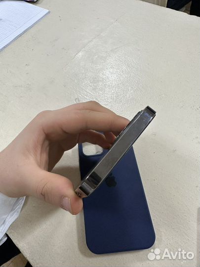 Телефон iPhone 12 про 256 г