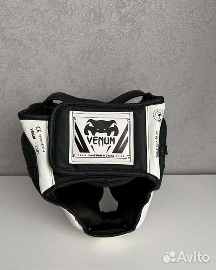 Боксерский шлем Venum