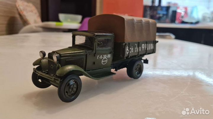 Сборная модель грузовика газ-аа