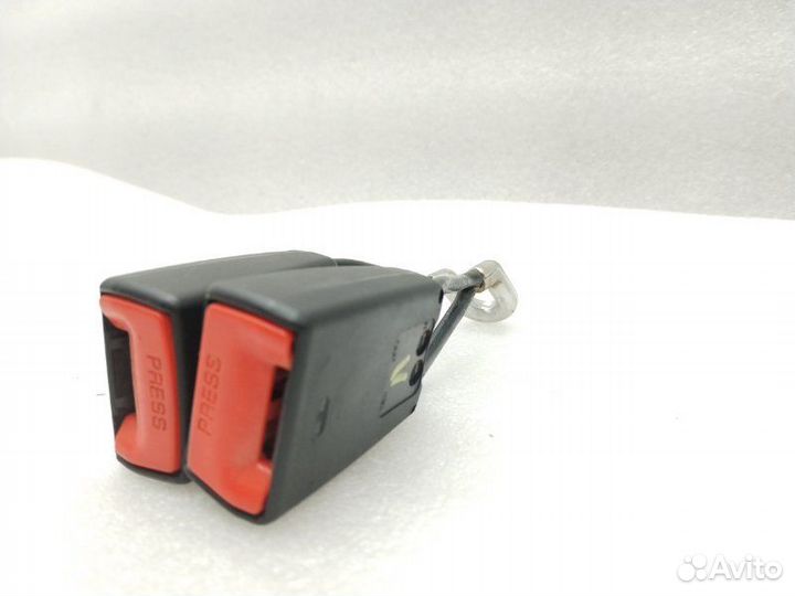 Ответная часть ремня безопасности задняя левая