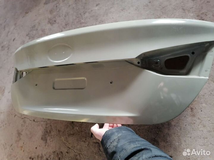Крышка багажника Hyundai Solaris 2