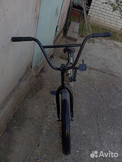 Трюковой велосипед BMX
