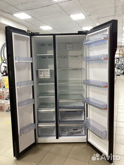 Холодильник Beko GN163130Z FCB Барселона