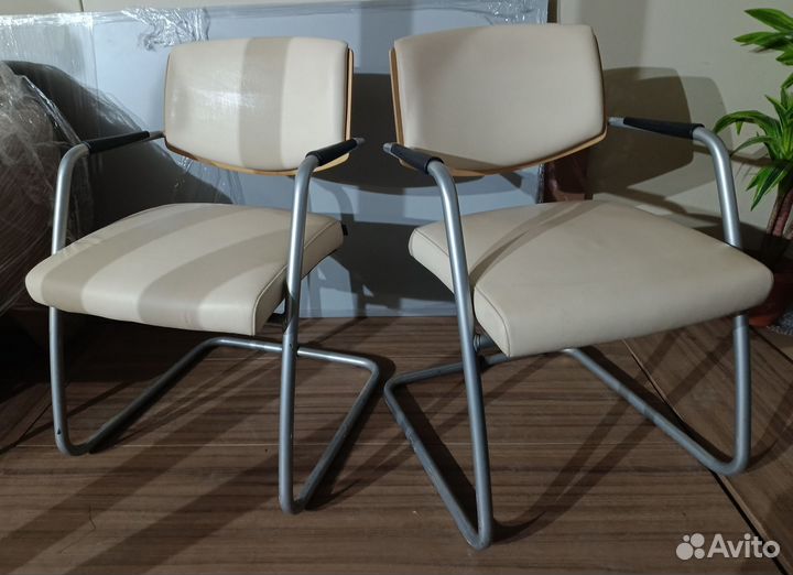 Стул офисный Sitland