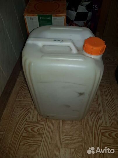 Канистра пластиковая 20 литров