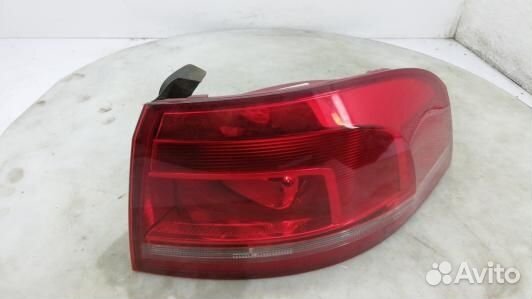 Фонарь задний правый volkswagen passat B7 (87S07MY