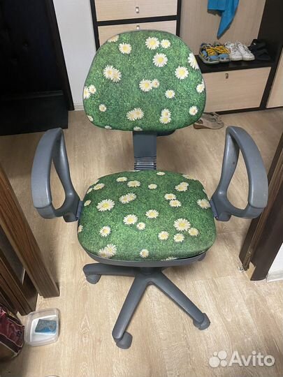 Компьютерное кресло