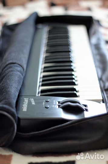 Midi с педалью и чехлом