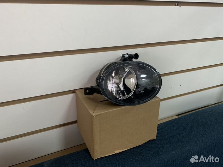 Фара противотуманная левая VW Tiguan 2011-2016