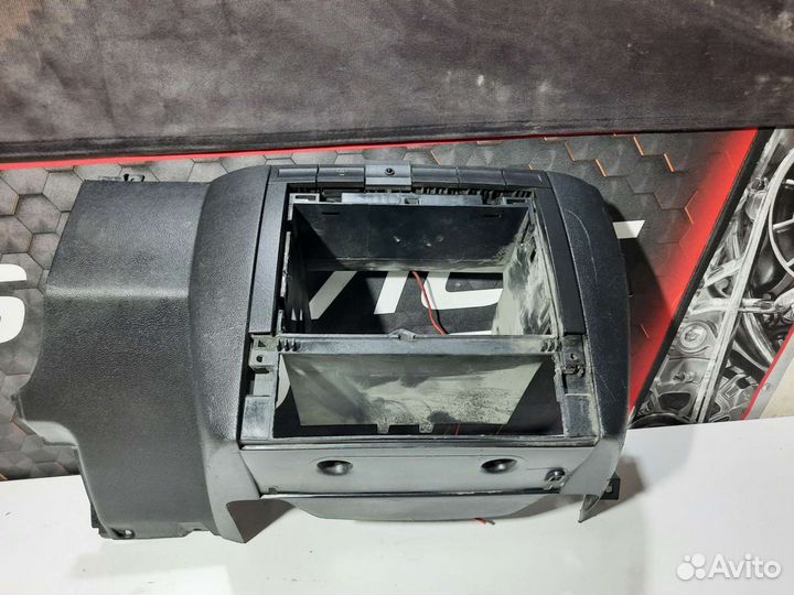 Рамка магнитолы Skoda Fabia 1