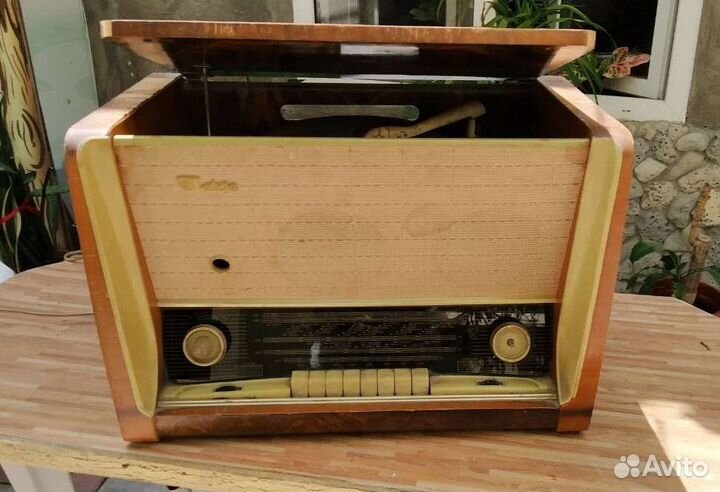 Радиола Латвия