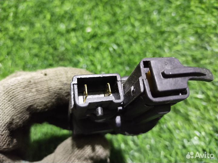 Активатор замка крышки топливного бака Renault