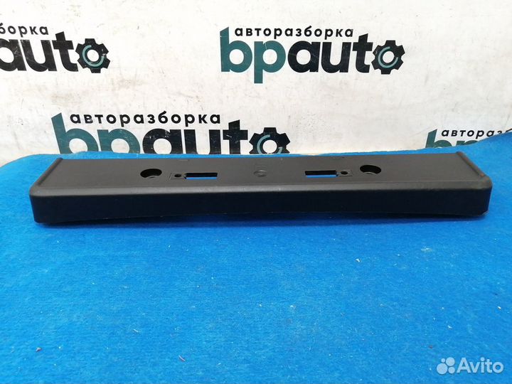 Площадка под номер 52114-60210 Toyota Land Cruiser