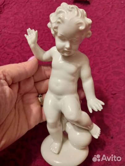 Статуэтка Путти