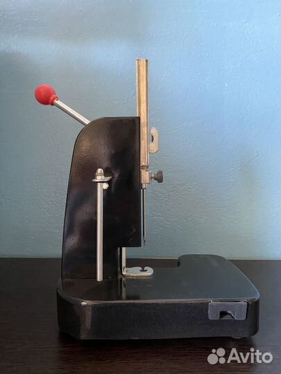 Устройство для прошивки документов