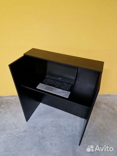 Ресепшн, стойка администратора