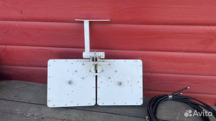 Широкополосная 3G/4G mimo антенна KAA15-1700/2700