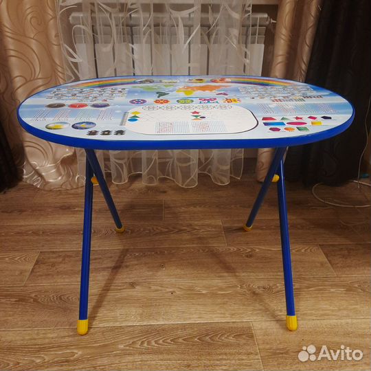 Детский столик