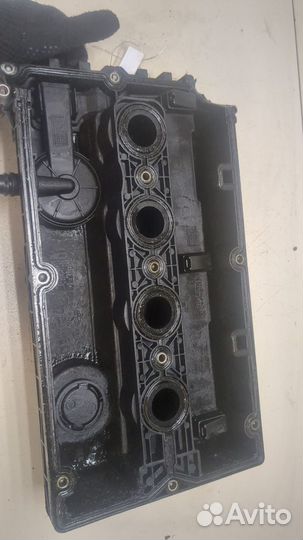 Крышка клапанная двс Opel Zafira B, 2009