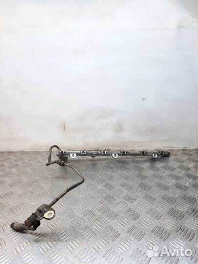 Топливная рампа Lexus Is200 седан 2.0 1GFE 2004