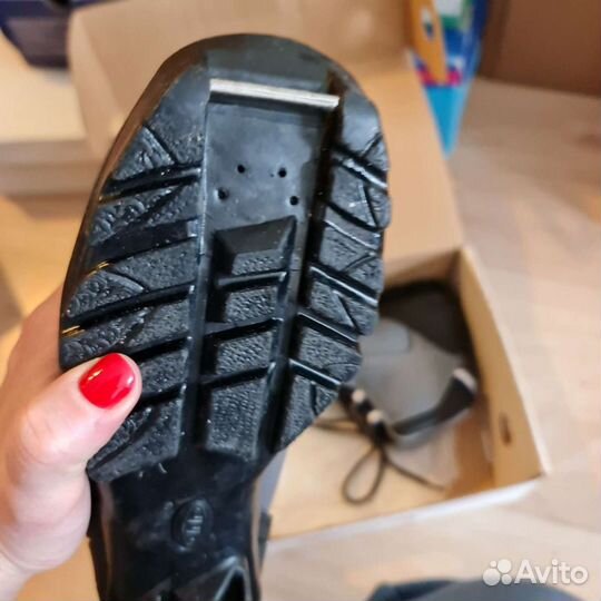 Лыжные ботинки