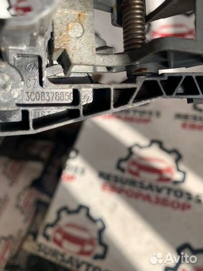 Кронштейн ручки двери левый Vw Passat B6 2.0 tfsi