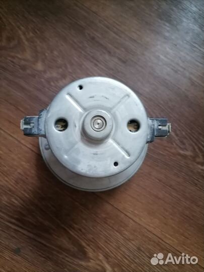 Двигатель от пылесоса 1800w, на запчасти