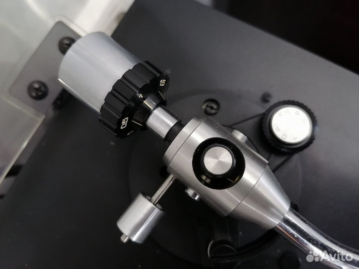 Проигрыватель виниловых пластинок