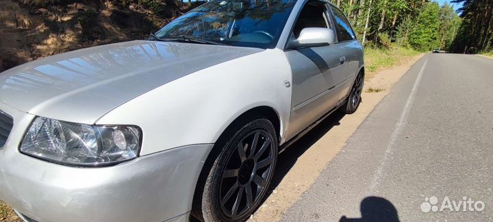 Крылья для Audi A3 8L из стеклопластика