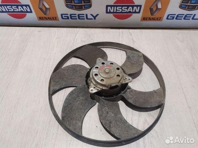 Вентилятор радиатора охлаждения двигателя диффузор