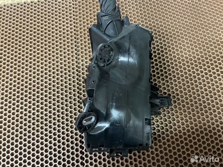 Блок предохранителей Skoda / Volkswagen 2016