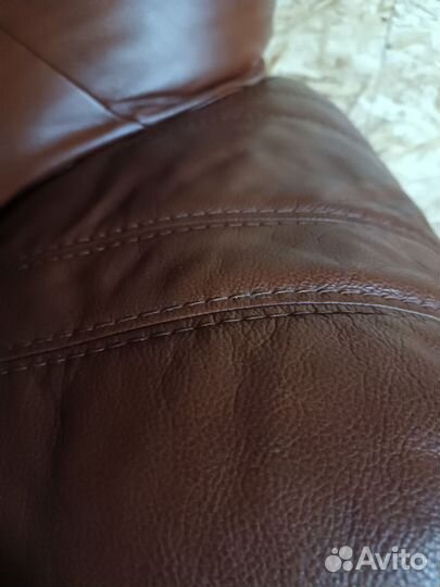 Большой угловой диван кожаный