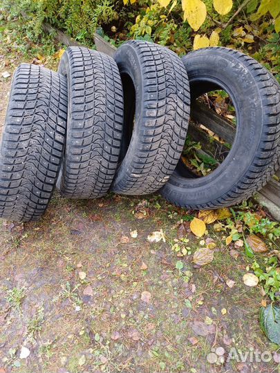 Michelin X-Ice North 3 215/65 R16