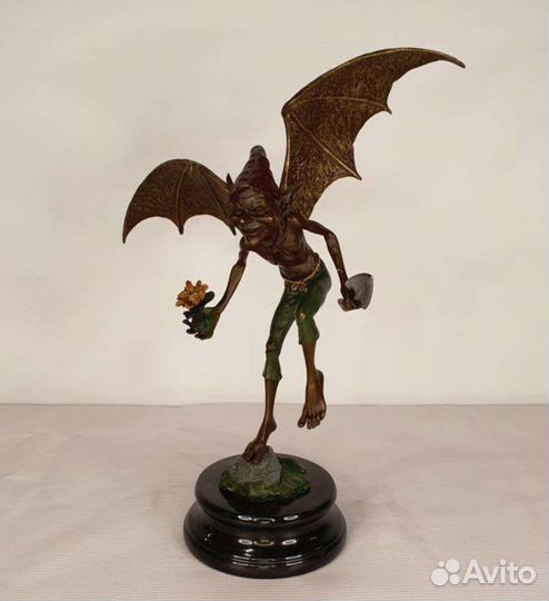Бронзовая статуэтка Тролль с крыльями
