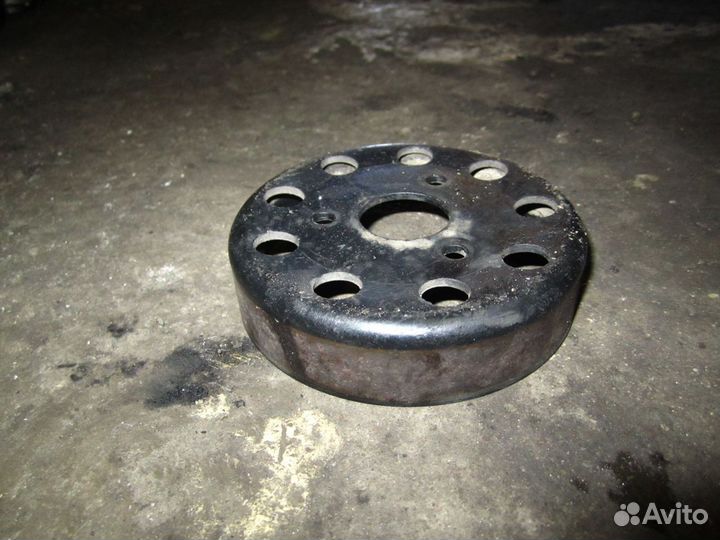 Шкив помпы toyota yaris verso 1.4nd