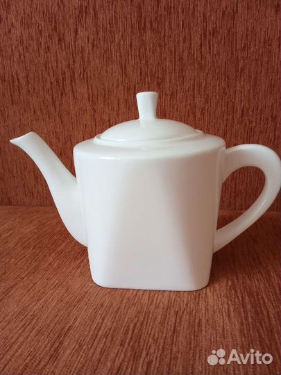 Чайник заварочный фарфоровый