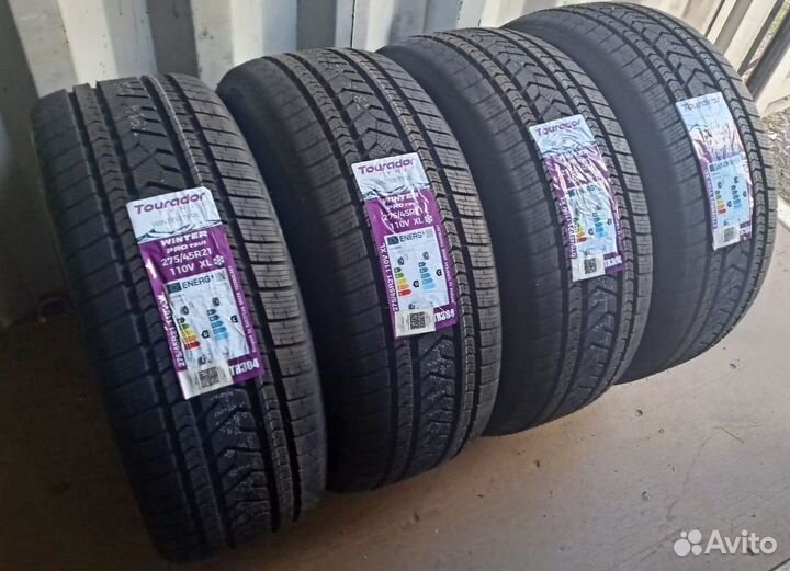 Tourador Winter Pro TSU1 275/45 R21 и 315/40 R21 109V