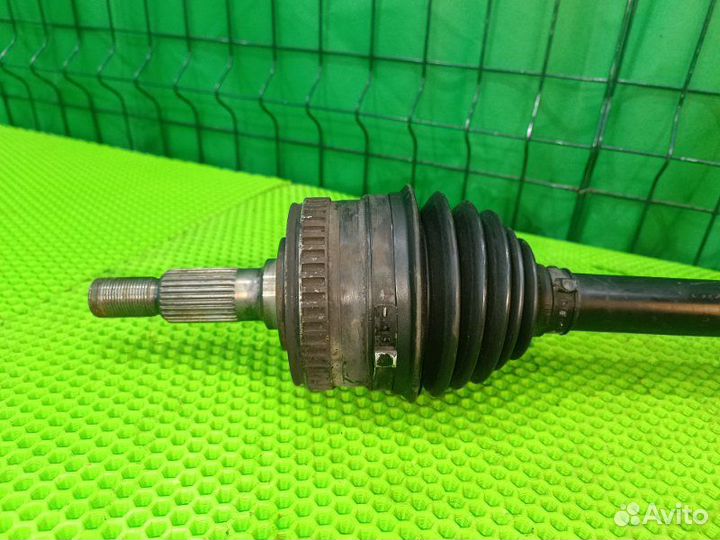 Привод передний левый Mercedes-Benz V W638