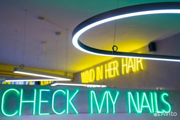 Администратор студии красоты Soda