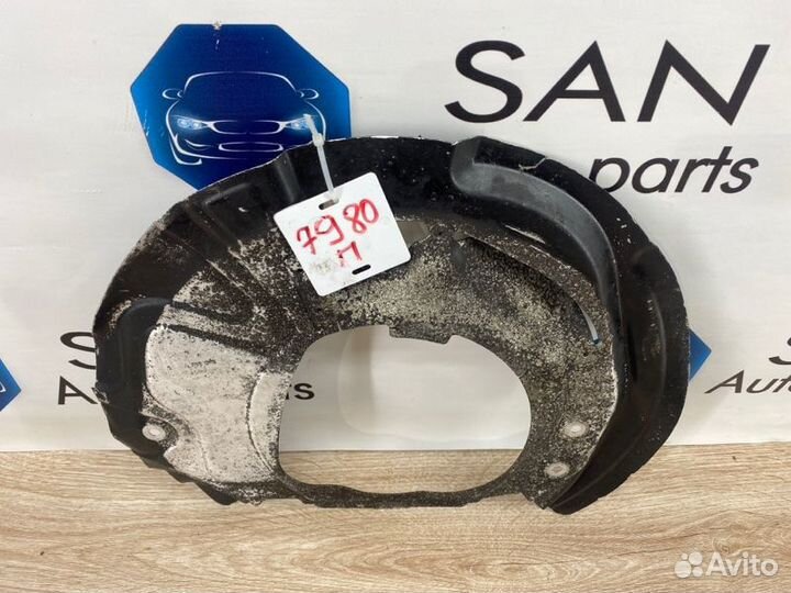 Пыльник тормозного диска передний левый Bmw X5