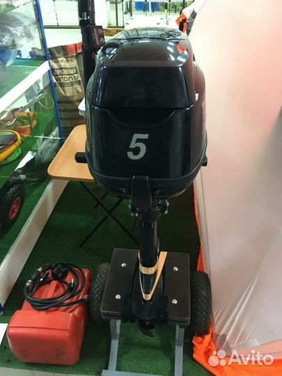 Лодочный мотор