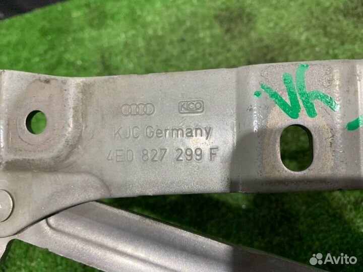 Петля крышки багажника левая Audi A8 D3 4.2 BFM