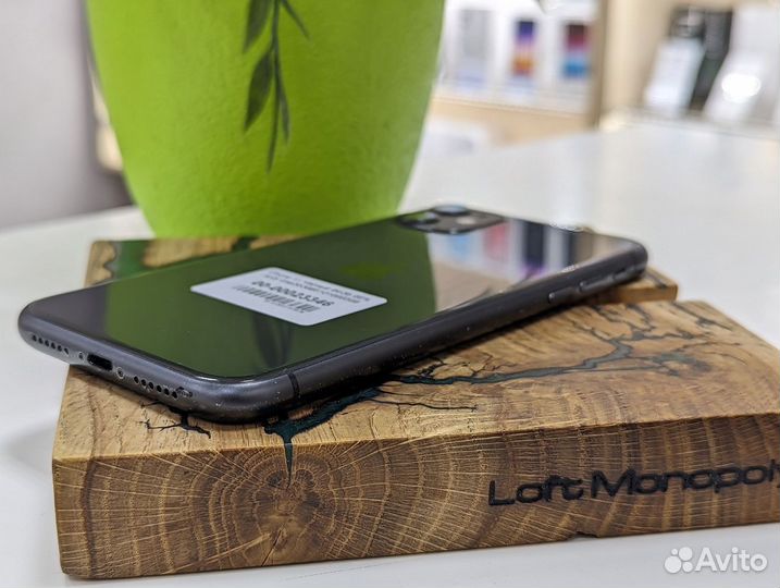 iPhone 11, 64 ГБ