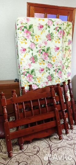 Двухъярусная кровать бу с матрасами