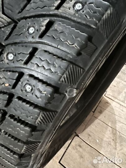 Michelin Latitude X-Ice North 3 215/60 R17 100T