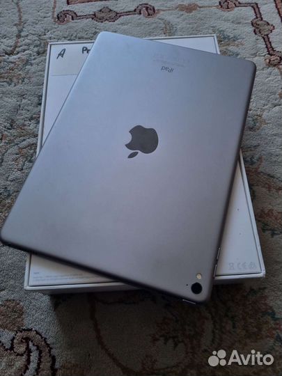 iPad Pro 9.7 32GB Wi-Fi Gray