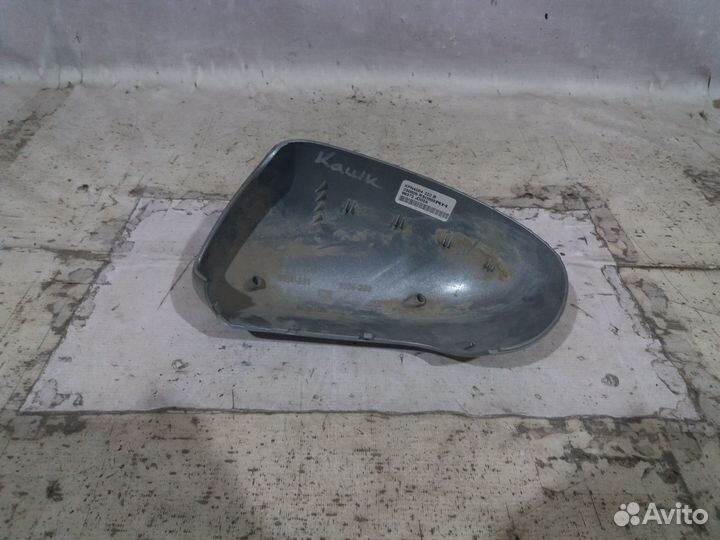 Nissan Qashqai 07- правая крышка зеркала 25347